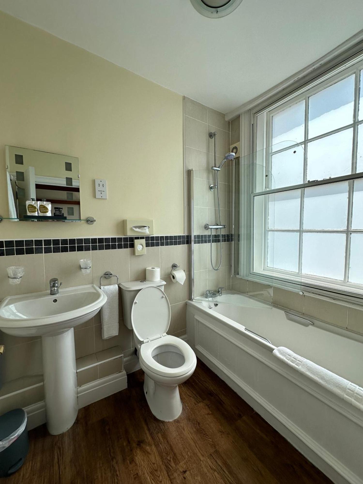 The White Hart Hotel Welwyn Extérieur photo